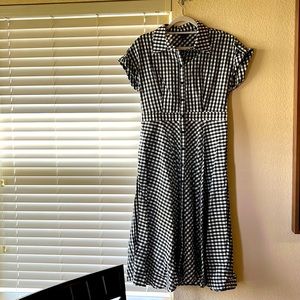 Jones New York gingham summer dress size 8, worn once, excellent condition.